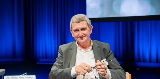 El nuevo presidente de Radiotelevisión Española o cuando resulta que el papa cree en Dios