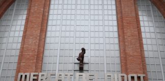 Un mercado, dos tiempos y un espacio