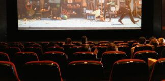 Comunicación, cine y sociedad Portada de Comunicación, Cine y Sociedad