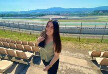 «Desde pequeña me fijé en los reporteros de MotoGP y les decía a mis padres que quería ser como ellos» Queralt Uceda en el Circuito de Montmeló.