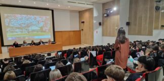 Carlos Briones: «La astrobiología es interesante por su multidisciplina» II Jornada AJE sobre Divulgació Científica