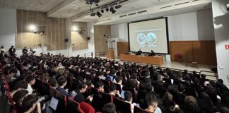 El periodismo frente al dolor y la verdad Aula Magna en la XIII Jornada de Viajes, Comunicación y Aventura