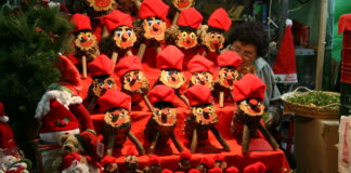 El Nadal a Catalunya: una festivitat rica en tradicions i gastronomia Tions de Nadal a la Fira de Santa Llúcia. Foto: Jesús Corrius