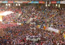 Tocant el cel: més de tres segles d’història dels castells de Catalunya Concurs de Castells de Tarragona (@calafellvalo / flickr)