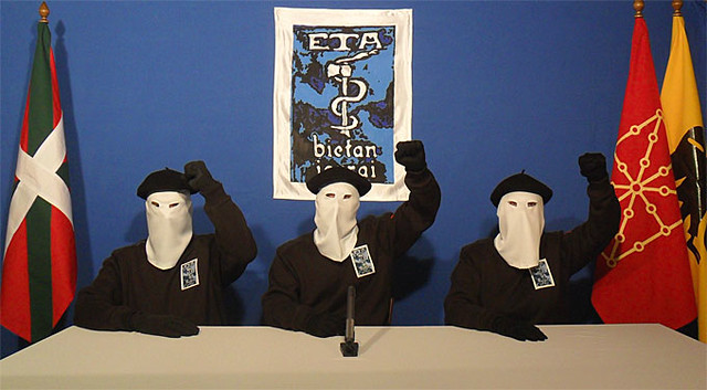 Los integrantes de ETA anuncian su cese definitivo en un video