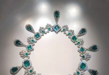 El robatori de joies al Louvre de París: quan la realitat supera la ficció