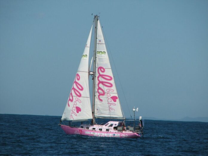 Pink_lady_sailing