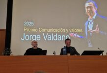 Jorge Valdano recibe el premio Comunicación y valores 2025